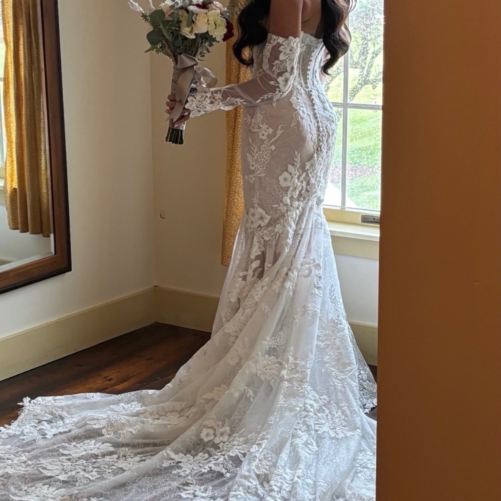 Maggie Sottero Ortensia Wedding Dress + Custom Made sleeves